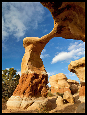 Grand Staircase Escalante National Monument - Devil's Garden - Metate Arch