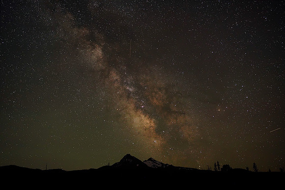 Three Sisters and Milky Way